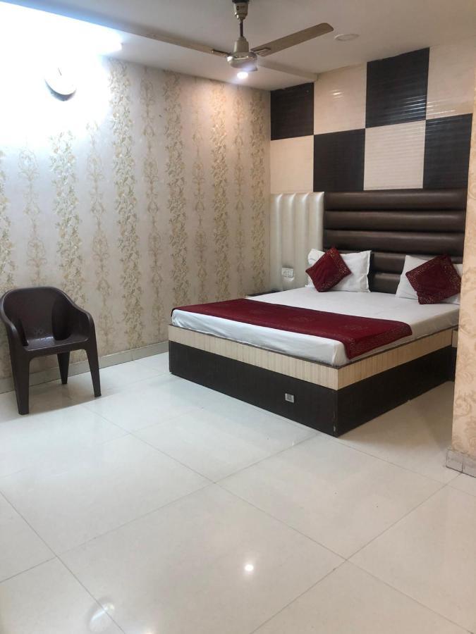 Hotel Robin Inn Amritsar Buitenkant foto